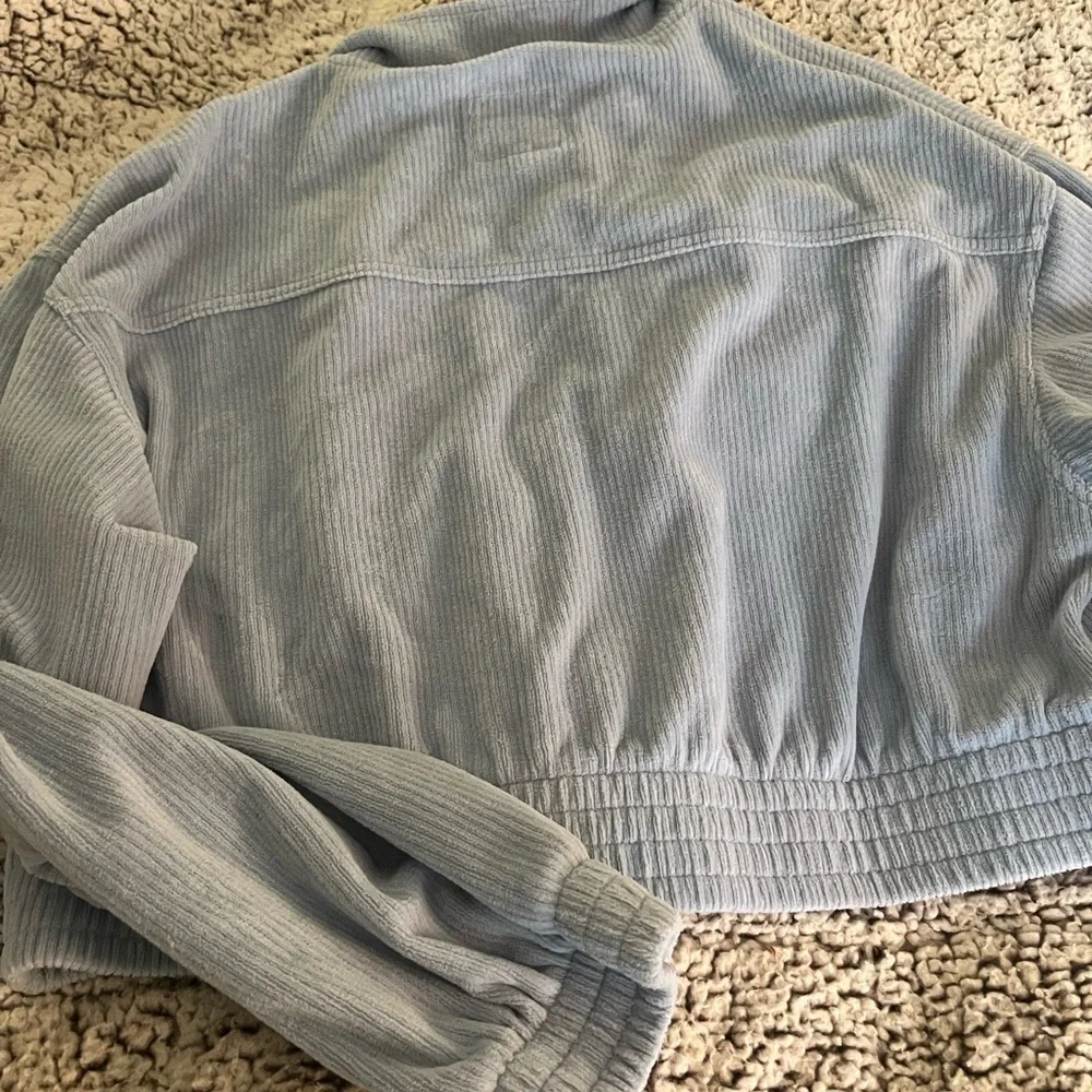 Aerie Blue Corduroy Cropped Jacket women’s medium